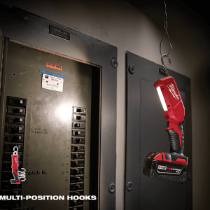 Linterna Recargable de 18V con 300 Lumens sin Batería. MILWAUKEE - Imagen 3